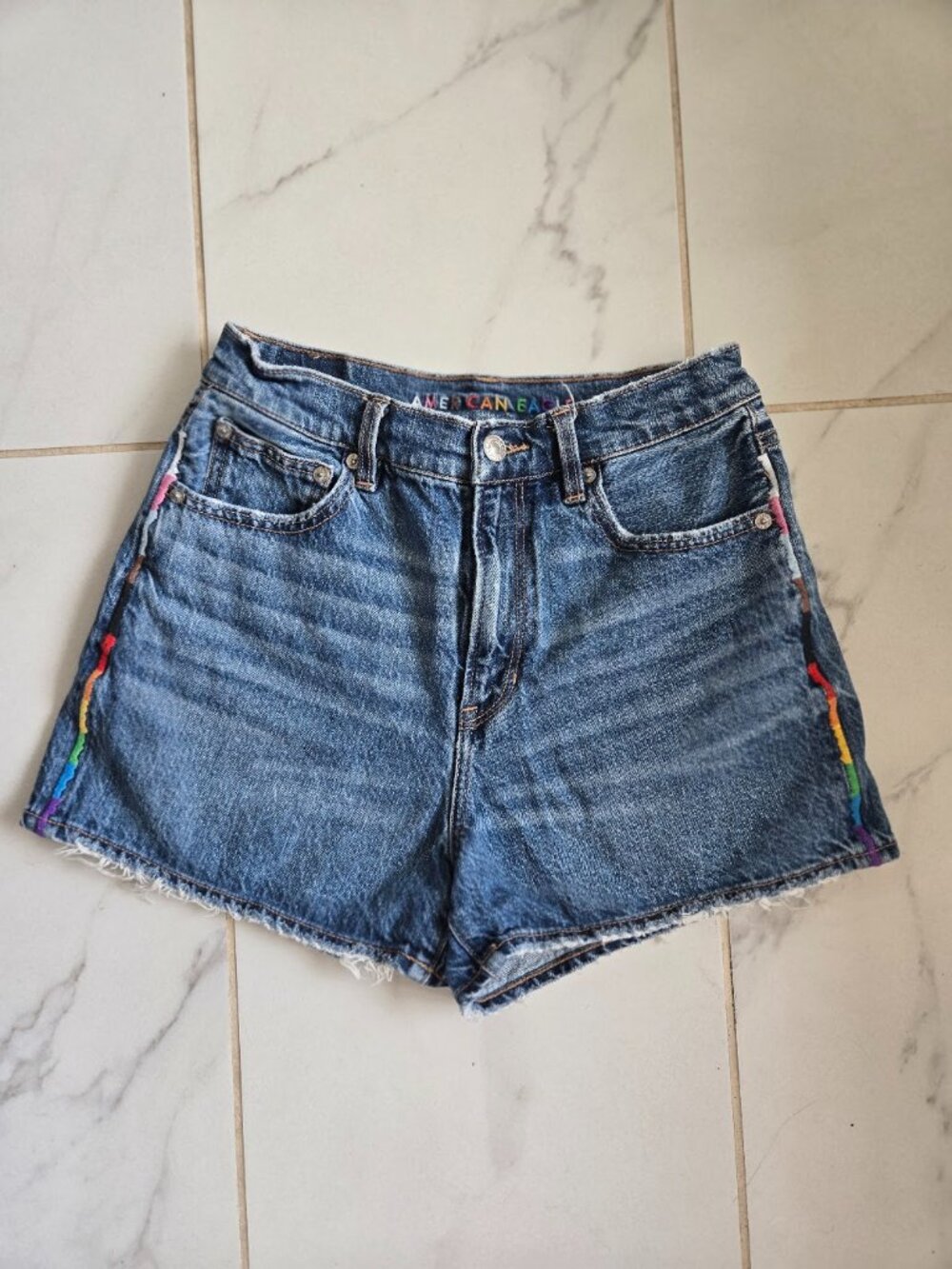 American Eagle Pride Highest Rise '90s Boyfriend Short Size 4 Embroidered Colors